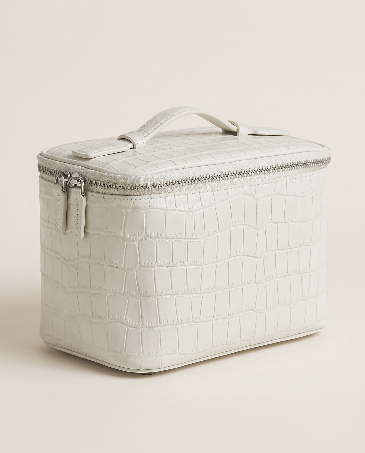 Classic Case 22 — Croc in Blanc Croc