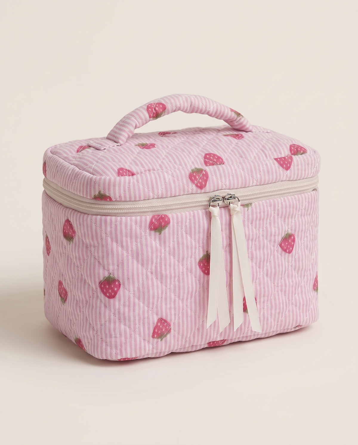 Classic Case 22 — Prints in Rose Strawberries