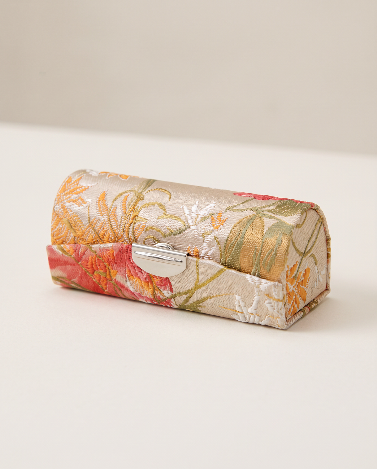 Mini Lip Pouch in Cream